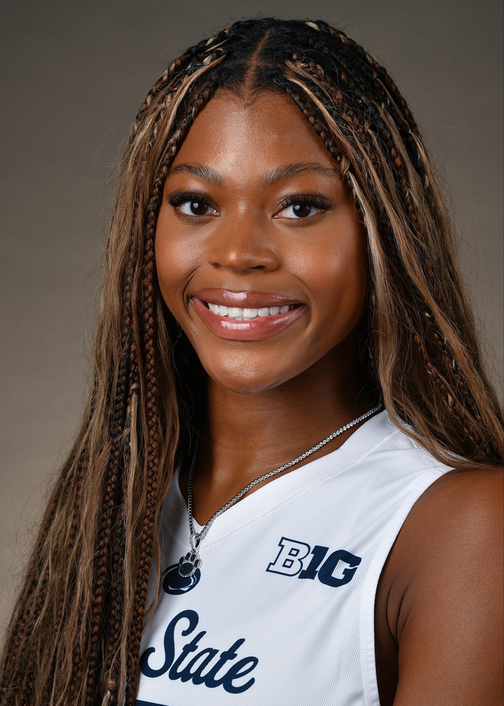 Alexis Ewing headshot