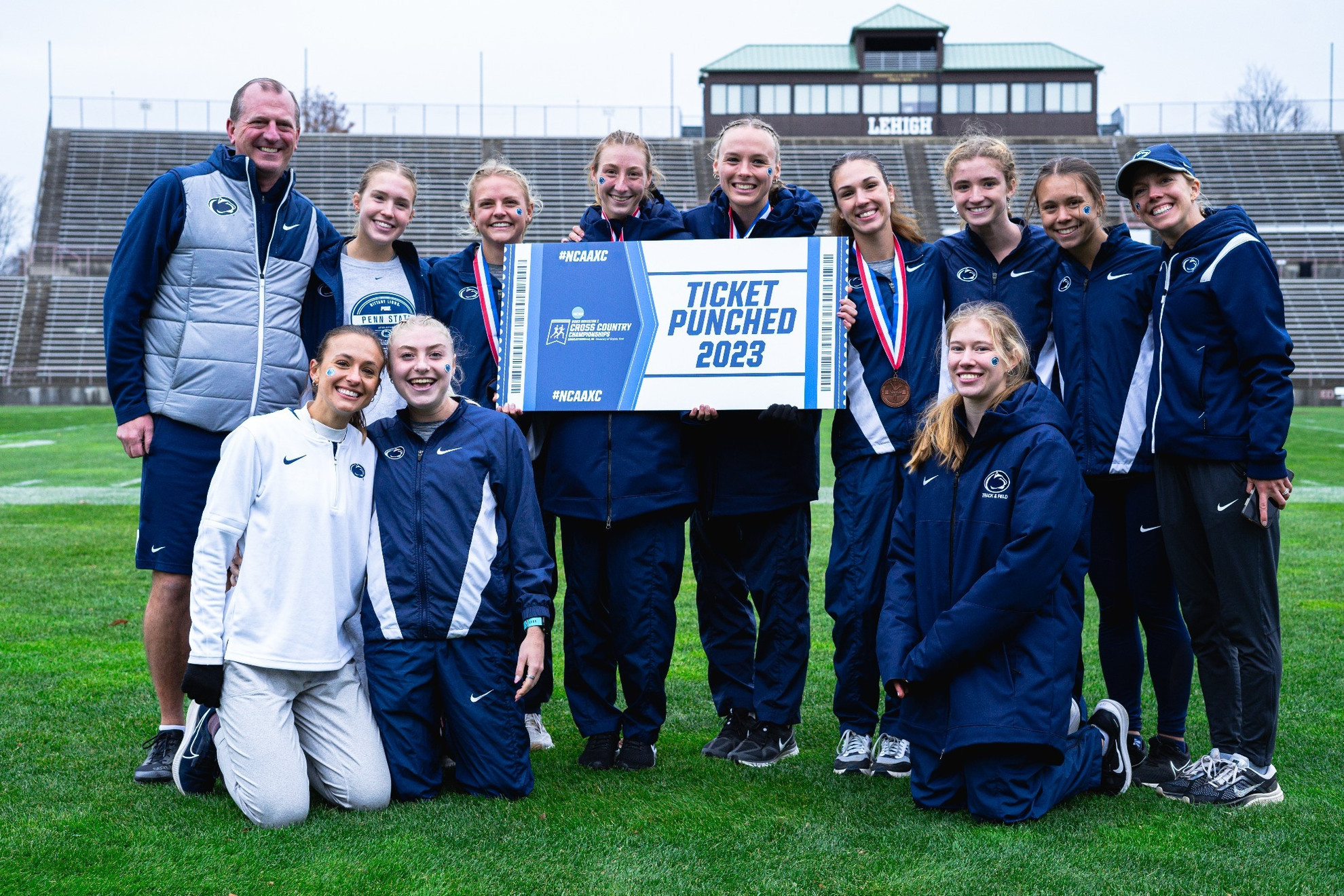 Women’s Cross Country Qualifies for NCAA Championships, Men’s Team