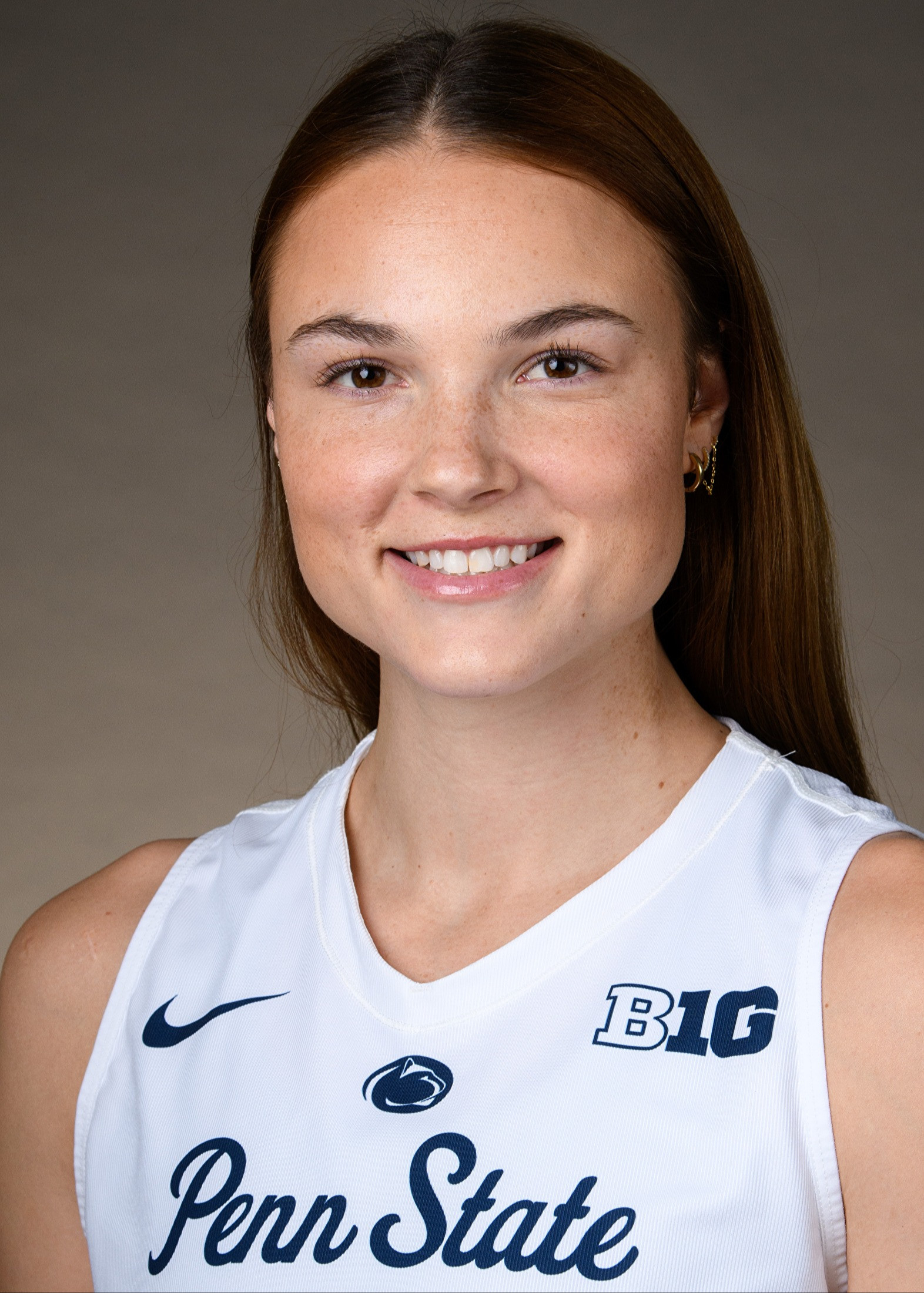 Whitney Lauenstein headshot