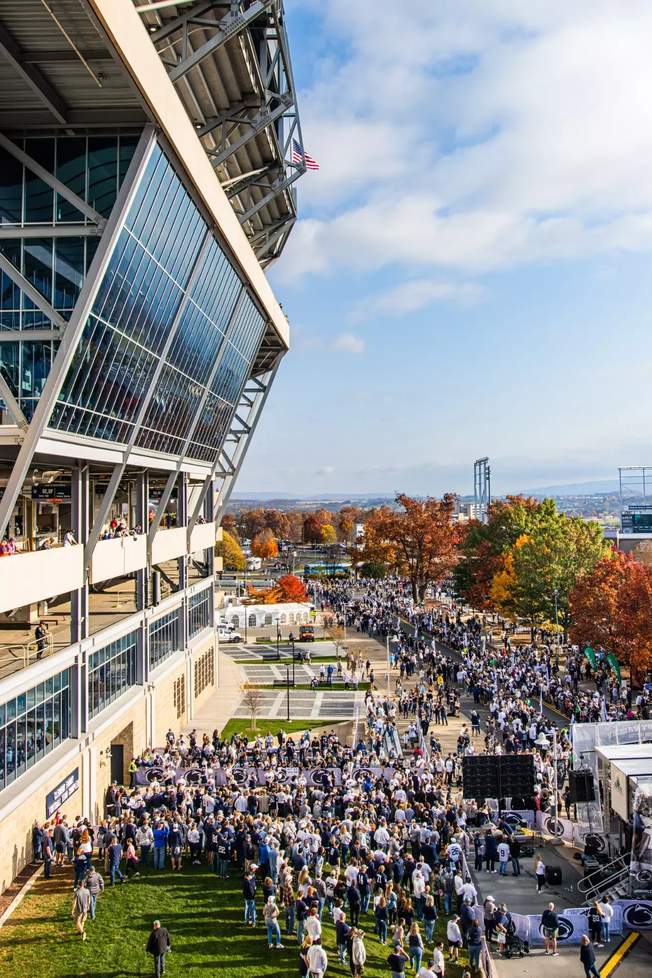 Game Day: Beaver Stadium Hosts 2024 Blue-White Game Presented by Highmark  on April 13 - Penn State - Official Athletics Website, image size:1333x2000